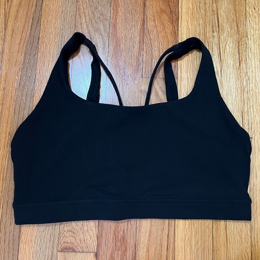Athleta Exhale sports Bra D-DD+ size M in Black